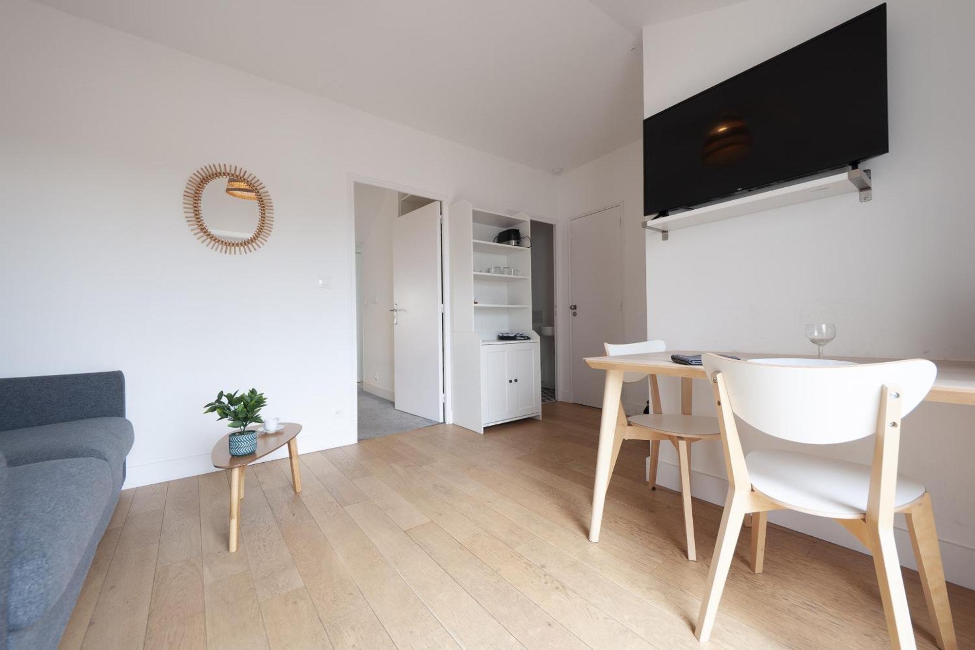 Petit Gite T2 Des Balcons D'Ансени Екстериор снимка